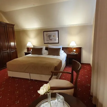 Garden Club 3* Brașov