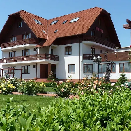 Garden Club Hotel 3*