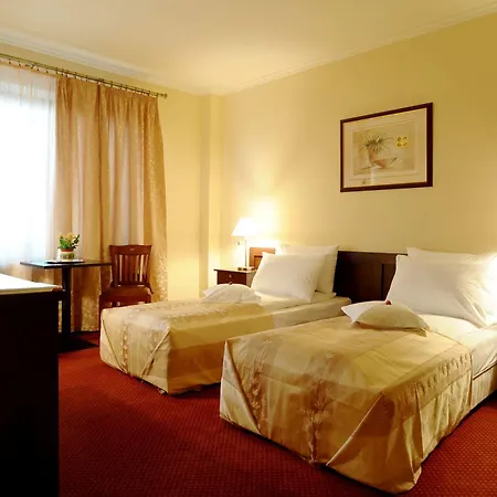 فندق Garden Club 3*