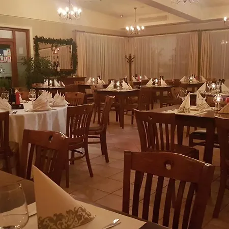 Garden Club Hotel